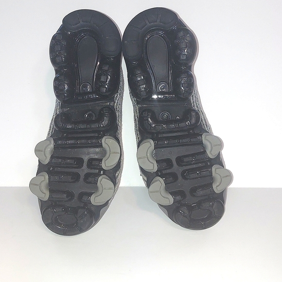 Boy's Youth or Women's Nike Vapormax - Picture 4 of 9